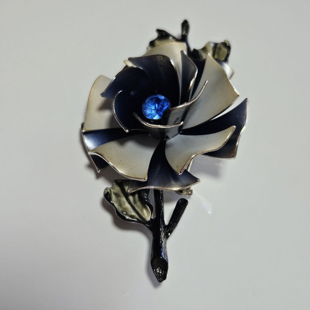 Coro Classic Grey Rose Blue Rhinestone Vintage Pin Brooch - Picture 8 of 10